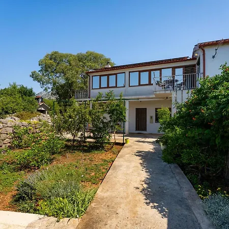 דירה 3 Bedroom Gorgeous In