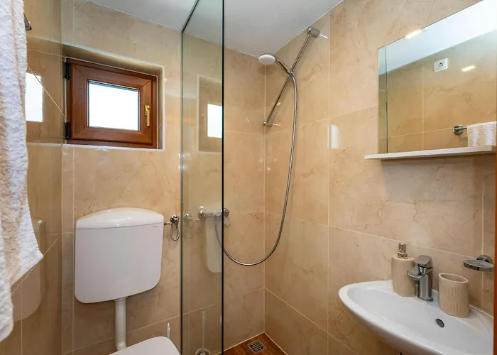 3 Bedroom Gorgeous In Seline