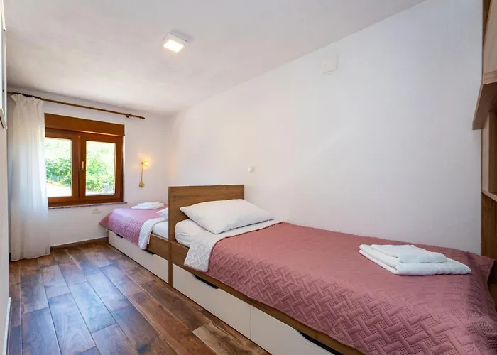 דירה 3 Bedroom Gorgeous In *