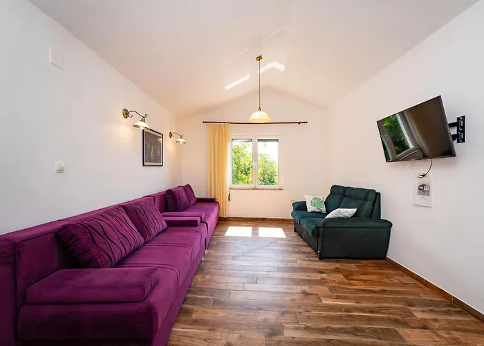 3 Bedroom Gorgeous In *