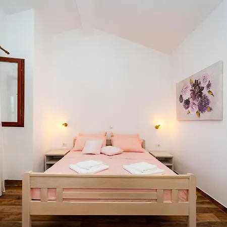 3 Bedroom Gorgeous In *