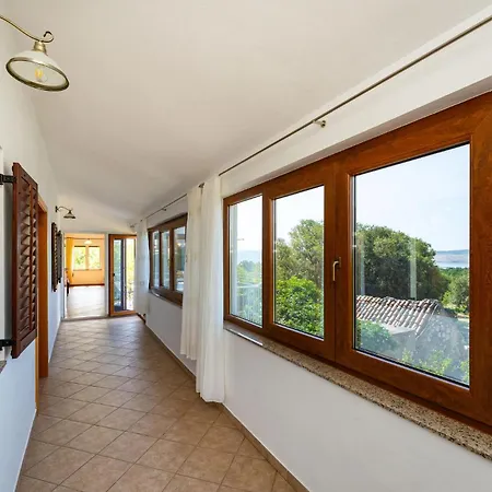 Apartamento 3 Bedroom Gorgeous In *