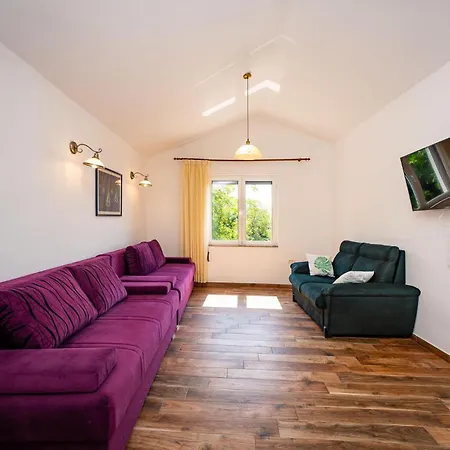 3 Bedroom Gorgeous In *