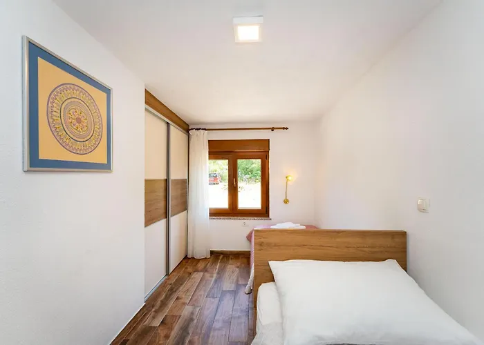 3 Bedroom Gorgeous In * Seline